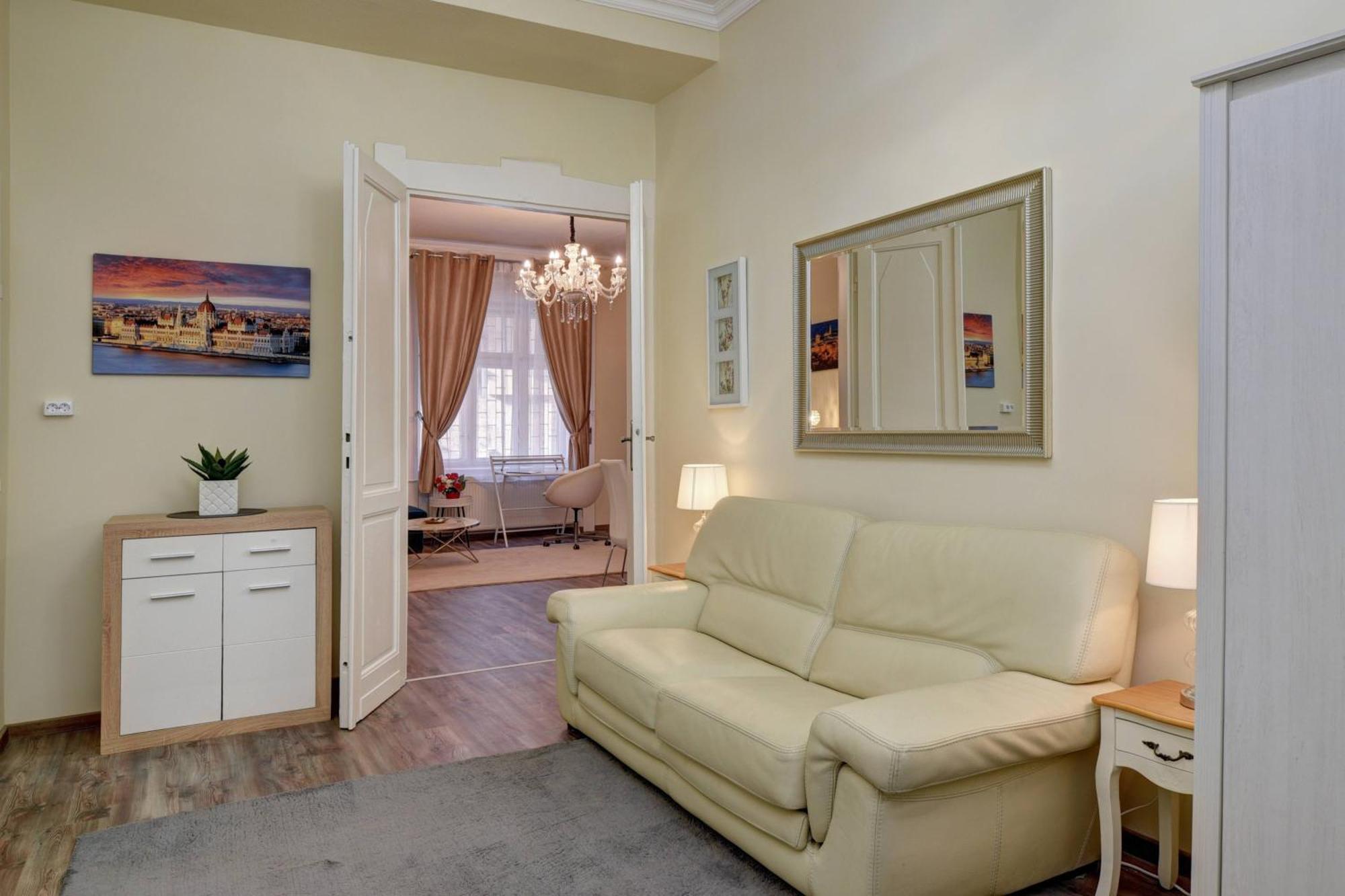 Buda Center Apartment 布达佩斯 外观 照片